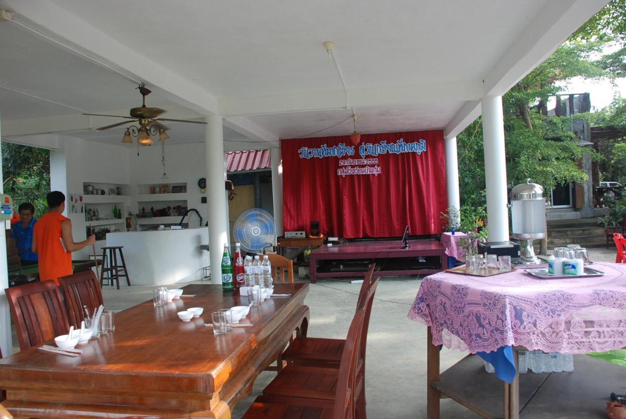 Hotel Baantantara Suan Phueng Esterno foto